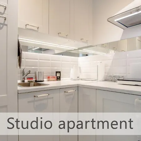 Apartament White With Ac By Kovee
