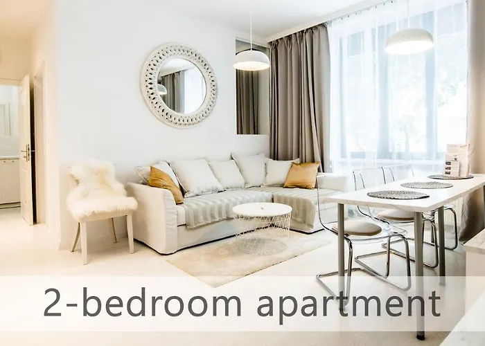 White With Ac By Kovee شقة براتسيلافا